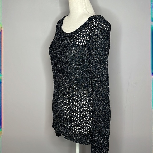 STARING AT STARS SMALL BLUE AND TAN LOOSE KNIT SWEATER - Picture 5 of 7